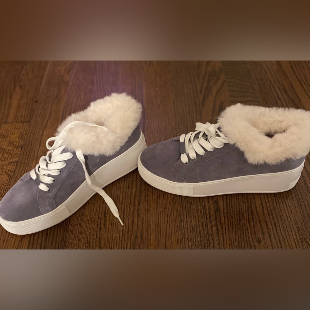 J Slides Fur Sneakers